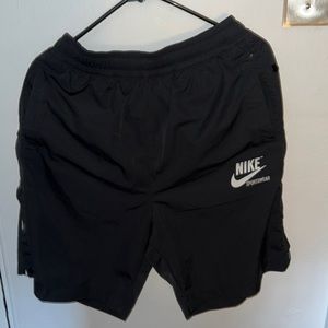 Nike Sportswear tear away 9” shorts, Black, L